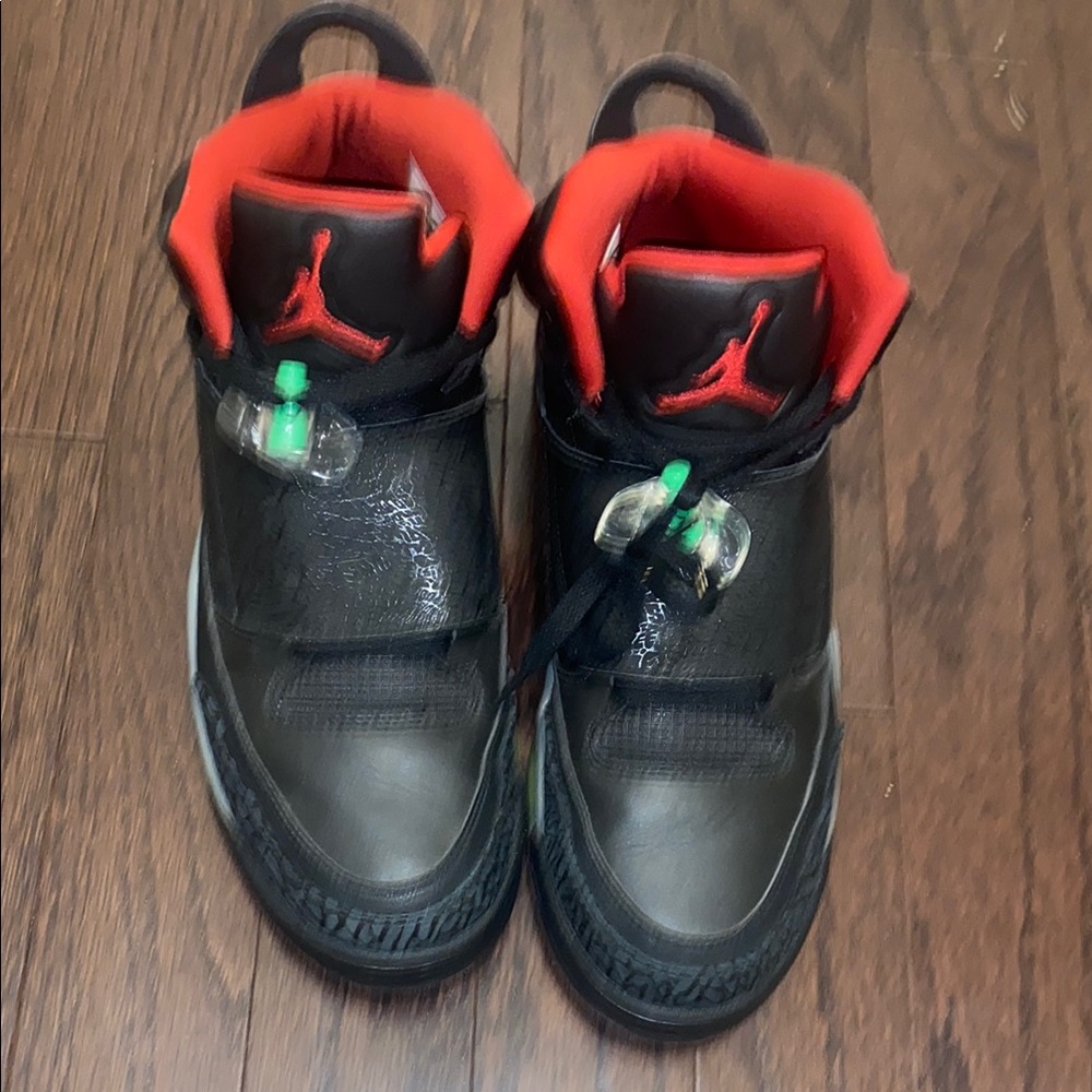 Jordan Mens Black and Red Sneakers
